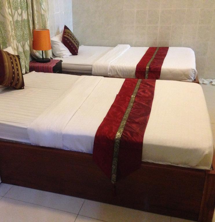 New Season Riverside Hotel Phnom Penh Exterior foto
