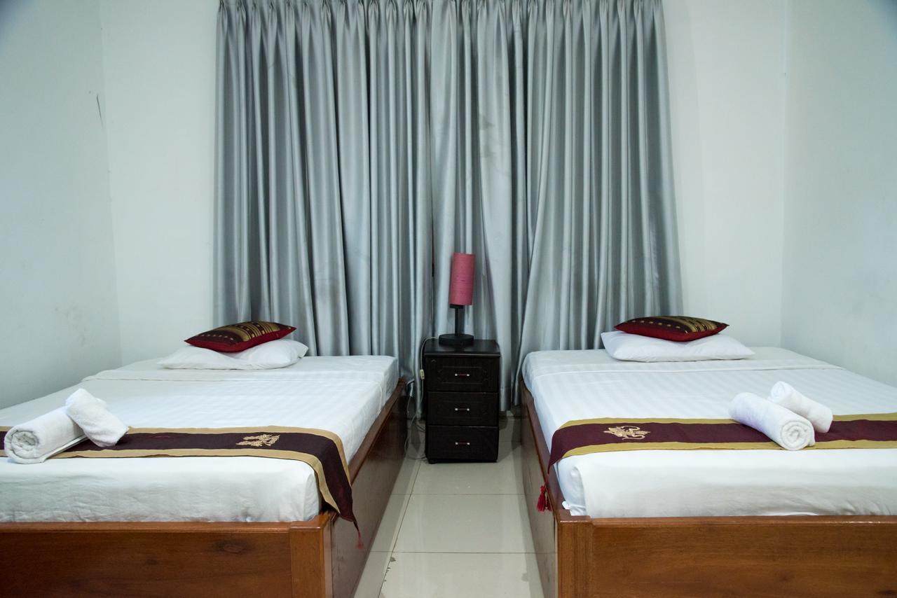 New Season Riverside Hotel Phnom Penh Exterior foto
