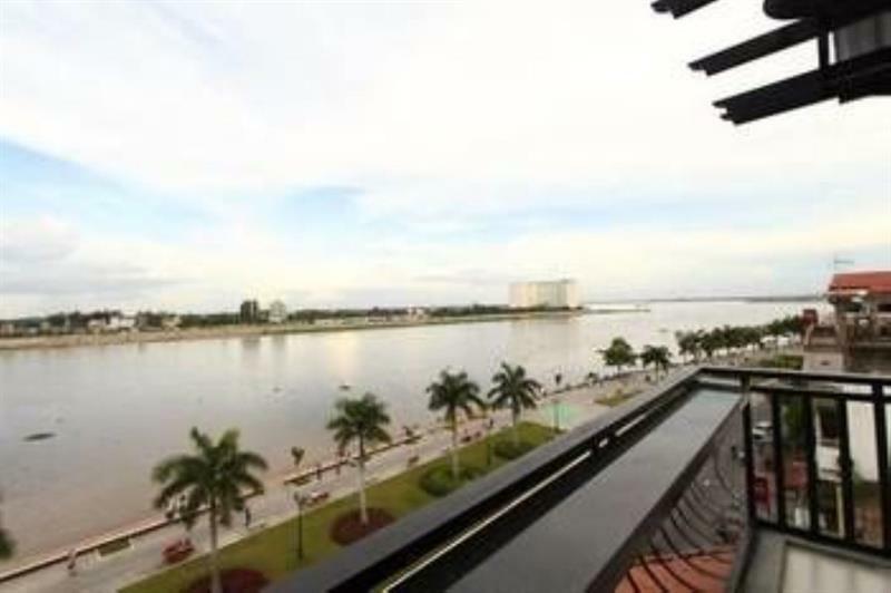 New Season Riverside Hotel Phnom Penh Exterior foto